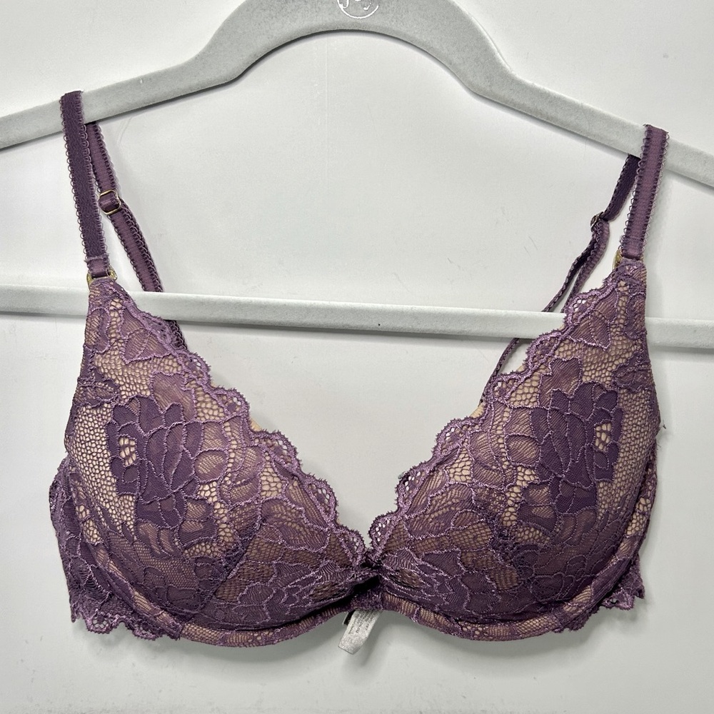 Victoria's Secret Feminine Lavender Purple Lace Adjustable Strap Bra 34B